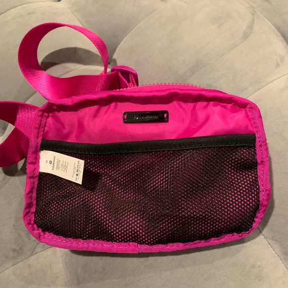 NWT Rare 🦄 Lululemon Everywhere Belt Bag Highlight Purple - Picture 9 of 14